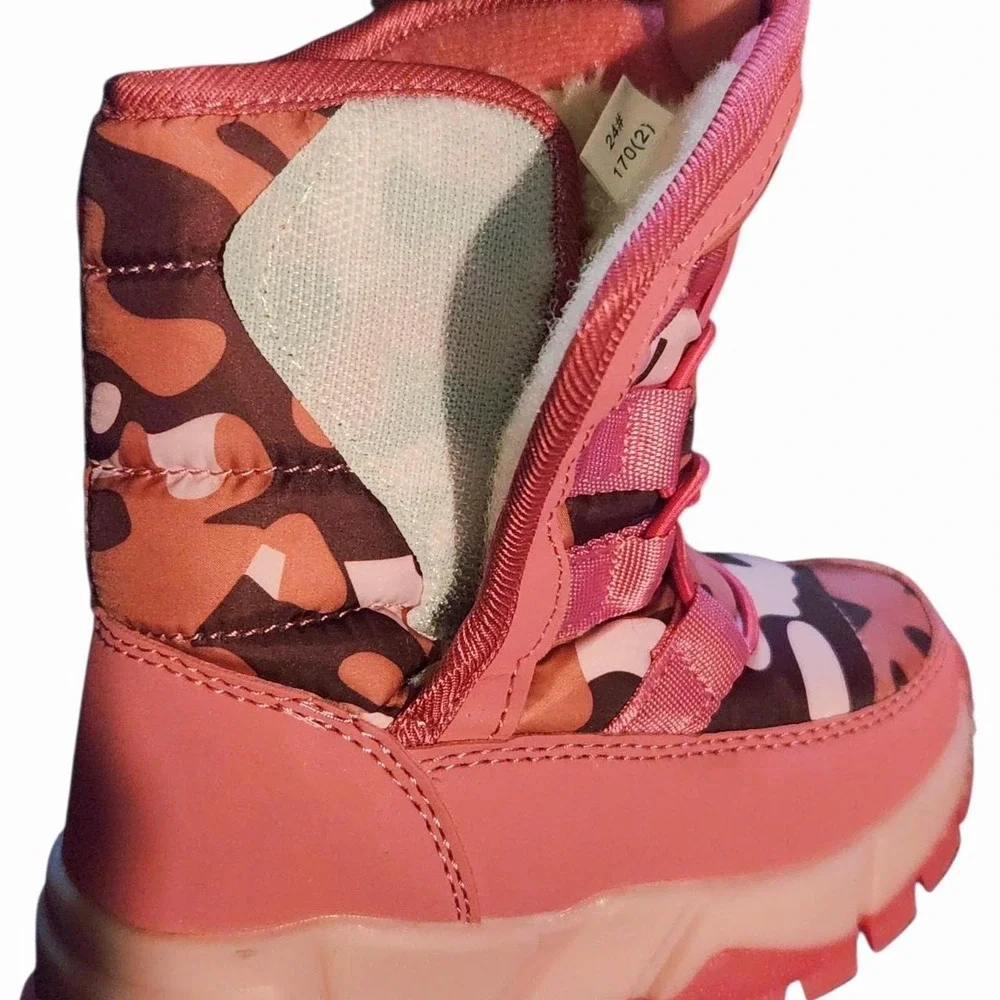 Pink Camo Winter Boots Size 8 HOBIBEAR Kids ❄️